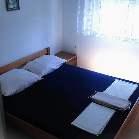 דירה With Wifi Pirovac, Sibenik - 25497
