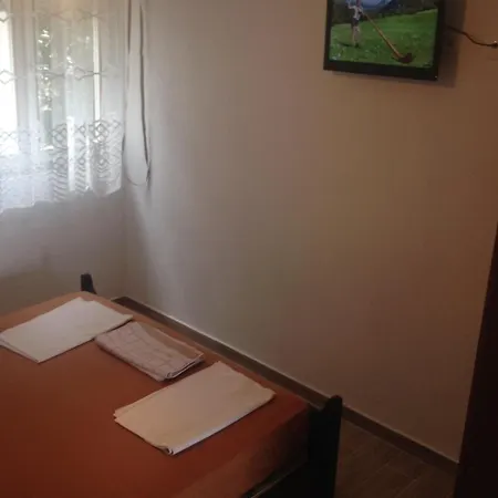 With Wifi Pirovac, Sibenik - 25497 פירובאץ